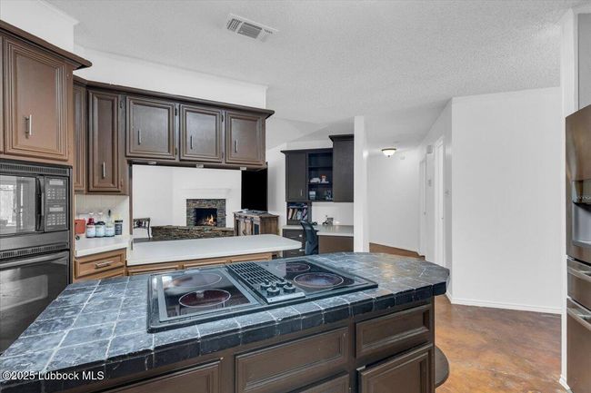 2022 Buffalo Dr, House other with 3 bedrooms, 2 bathrooms and null parking in Levelland TX | Image 10