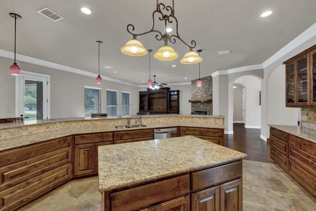 116 San Salvadore, House other with 4 bedrooms, 3 bathrooms and 5 parking in Canyon Lake TX | Image 13