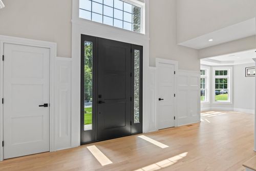 28 Meadow Glen Rd, Fort Salonga, NY, 11768-2710 | Card Image