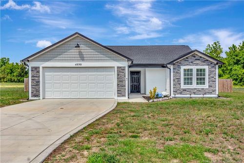 4890 Nc Highway 72 W, Lumberton, NC, 28360-5015 | Card Image