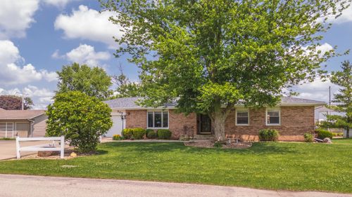 305 S 8th Ave, Chenoa, IL, 61726-1227 | Card Image