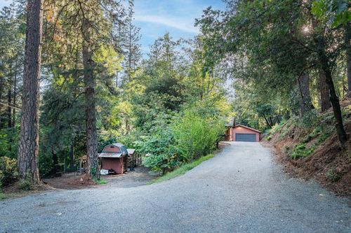 3061 E Highway 4, Murphys, CA, 95247-9611 | Card Image