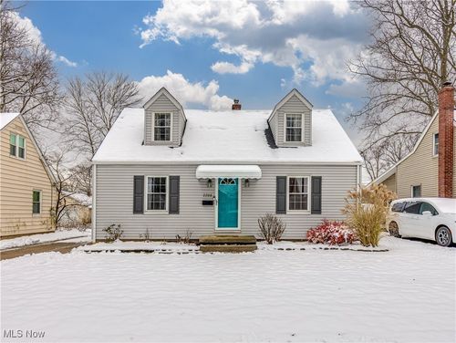 2206 14th St, Cuyahoga Falls, OH, 44223-2453 | Card Image