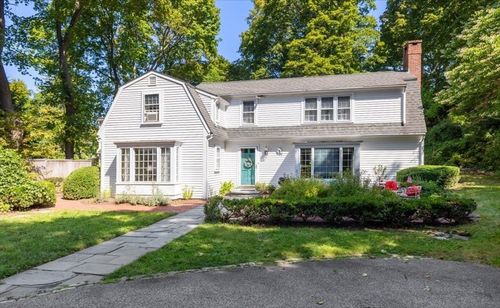 102 Central St, Hingham, MA, 02043-2503 | Card Image