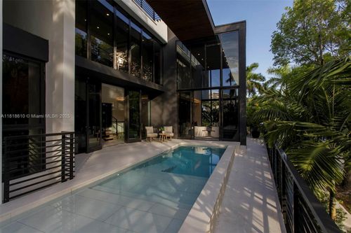 3571 Fair Isle St, Miami, FL, 33133-4003 | Card Image