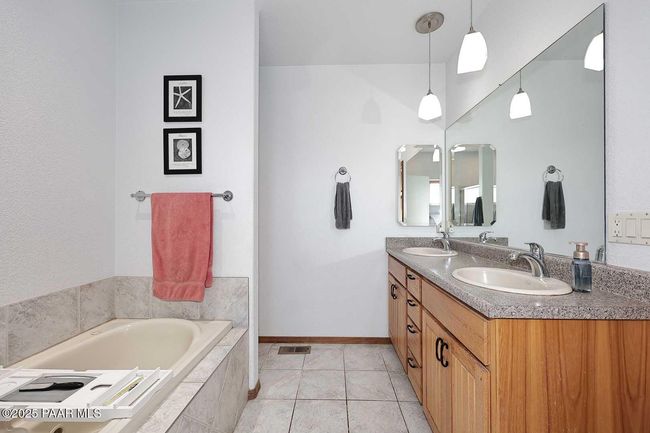 Primary Bath | Image 13