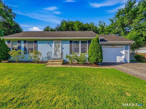 39 Glezen St, Norwich, CT, 06360-3003 | Card Image