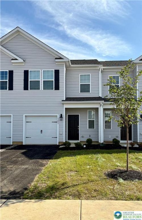 1203 Susan Cir, Breinigsville, PA, 18031-8729 | Card Image