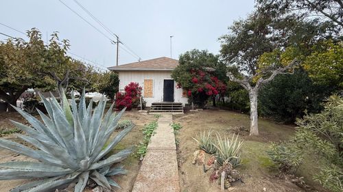 301 E Merced St, Avenal, CA, 93204-1363 | Card Image