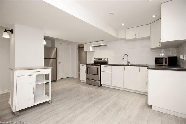 15 First St, House other with 4 bedrooms, 2 bathrooms and 5 parking in Waterdown ON | Image 22