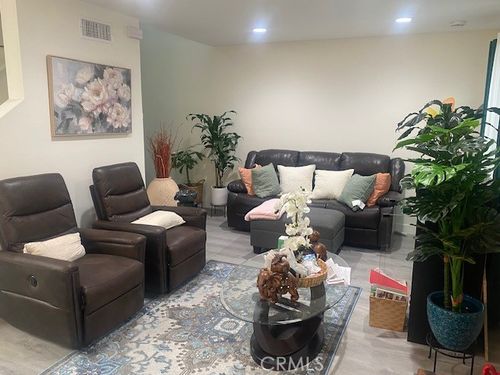 7354 Cerritos Ave, Stanton, CA, 90680-2072 | Card Image