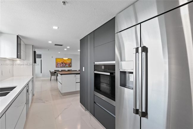 APT-1601 - 1800 N Bayshore Dr, Condo with 3 bedrooms, 3 bathrooms and null parking in Miami FL | Image 19