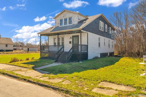 5573 Montclair St, Detroit, MI, 48213-3489 | Card Image