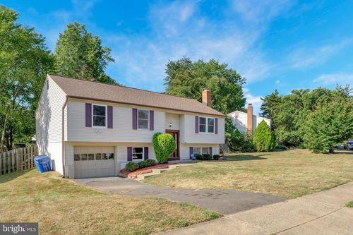 1257 Magnolia Ln, HERNDON, VA, 20170-3830 | Card Image