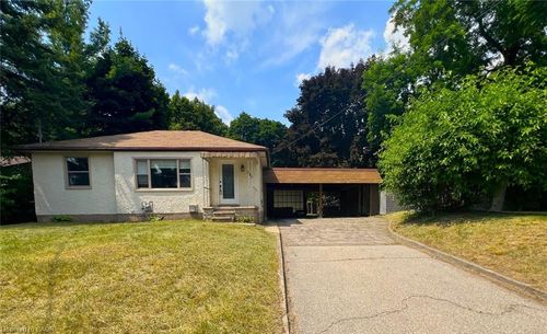 148 Abraham St, Cambridge, ON, N3H1H5 | Card Image