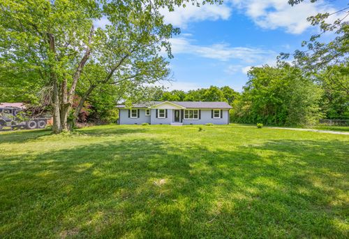 2705 Thrush Dr, Clarksville, TN, 37040-5948 | Card Image