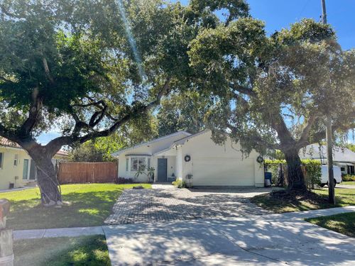 615 S Lake Dr, Lantana, FL, 33462-4621 | Card Image