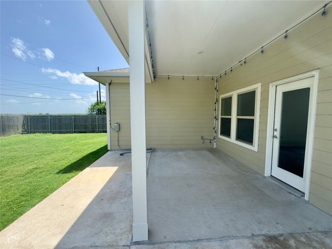 1520 Hunters Rd, House other with 3 bedrooms, 2 bathrooms and null parking in Lockhart TX | Image 35