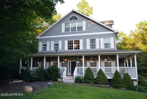 18 Nancy Ct, Jackson, NJ, 08527-4669 | Card Image