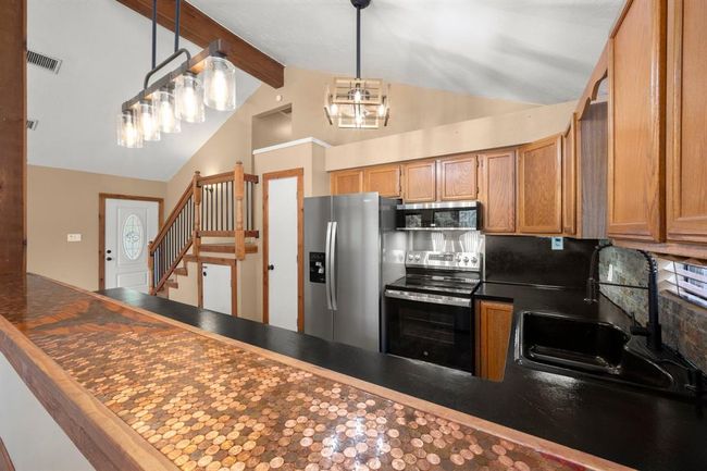 20095 Scott Gardner Rd, House other with 3 bedrooms, 2 bathrooms and 2 parking in New Caney TX | Image 16