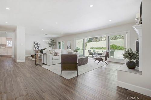 341 Cumberland Rd, Glendale, CA, 91202 | Card Image