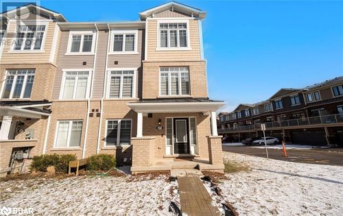 27 Canoe Lane, Hamilton, ON, L8K0A3 | Card Image
