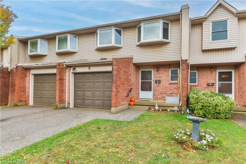 6-133 Sekura Cres, Cambridge, ON, N1R7V5 | Card Image