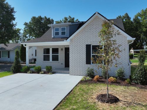 98 Donna Dr, Hendersonville, TN, 37075-3644 | Card Image