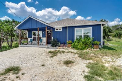 688 Stagecoach Trl., House other with 3 bedrooms, 2 bathrooms and null parking in Spring Branch TX | Image 1