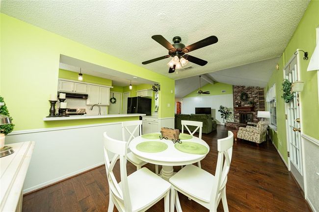 2026 Briar Ridge Dr, House other with 3 bedrooms, 2 bathrooms and 4 parking in Rosenberg TX | Image 9