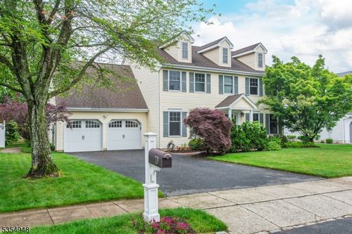 70 Crenshaw Dr, Flanders, NJ, 07836-4725 | Card Image