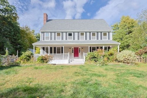 165 Wampum St, Plainville, MA, 02762-1605 | Card Image