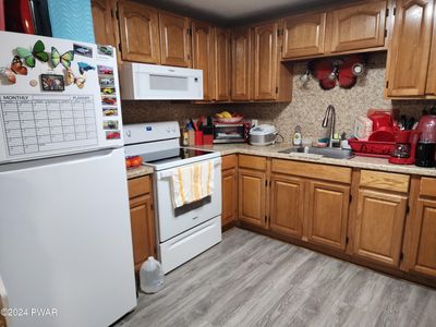 Kitchen | Image 3