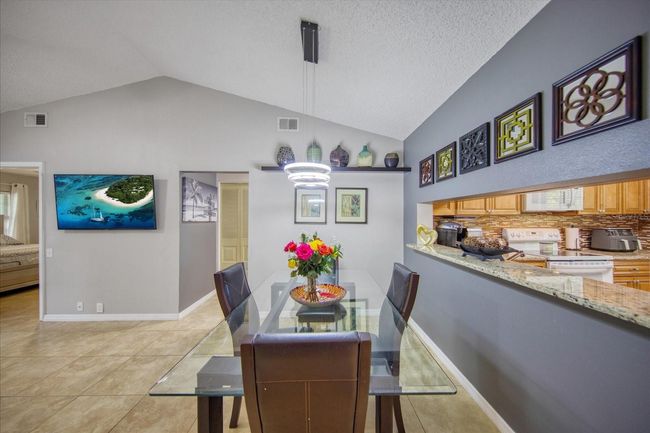 APT-325 - 5265 E Bay Dr, Condo with 2 bedrooms, 2 bathrooms and null parking in CLEARWATER FL | Image 7