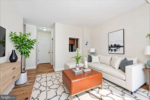 apt-240-1021 Arlington Blvd, ARLINGTON, VA, 22209-2213 | Card Image
