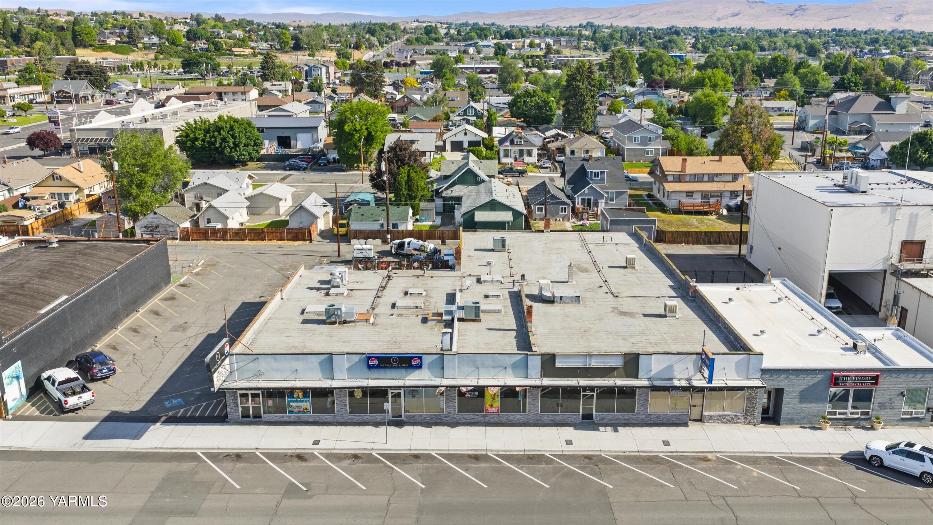 Commercial Sale in Selah