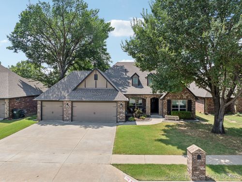 7710 N 144th East Ave, Owasso, OK, 74055-2264 | Card Image