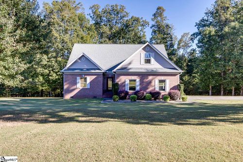 110 Valley Dr, Townville, SC, 29689-2634 | Card Image