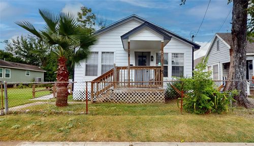 3209 Hinton Blvd, Houston, TX, 77022-6527 | Card Image