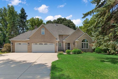 8978 Jewel Ave S, Cottage Grove, MN, 55016-4905 | Card Image