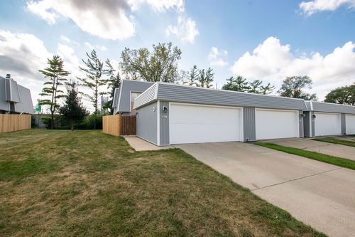unit-851-6750 School St, Windsor Heights, IA, 50324-1647 | Card Image