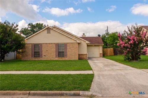 2404 Fieldstone Dr, Killeen, TX, 76549-8594 | Card Image