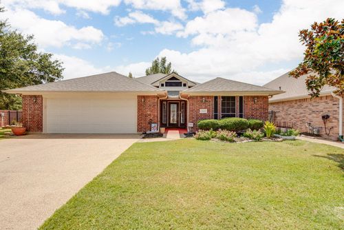 1320 Wilshire Ct, College Station, TX, 77845-9322 | Card Image