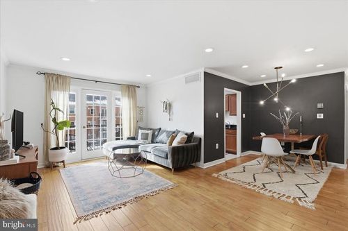 apt-301-9461 Fairfax Blvd, FAIRFAX, VA, 22031-2461 | Card Image