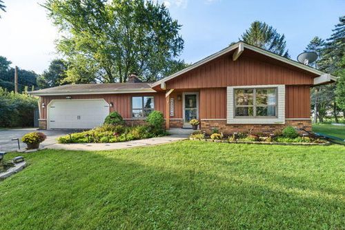 3606 E Norport Dr, Port Washington, WI, 53074-1159 | Card Image
