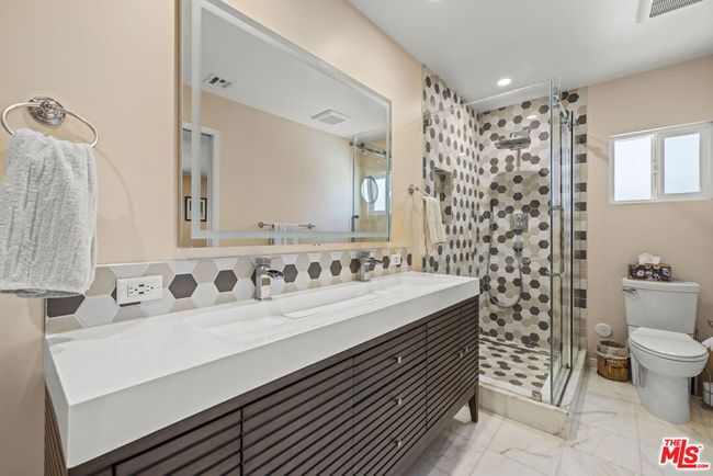 21615 Wo He Lo Trl, House other with 3 bedrooms, 4 bathrooms and null parking in Chatsworth CA | Image 32
