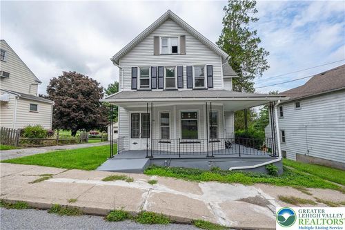 739 Broadway, Bangor, PA, 18013-2317 | Card Image