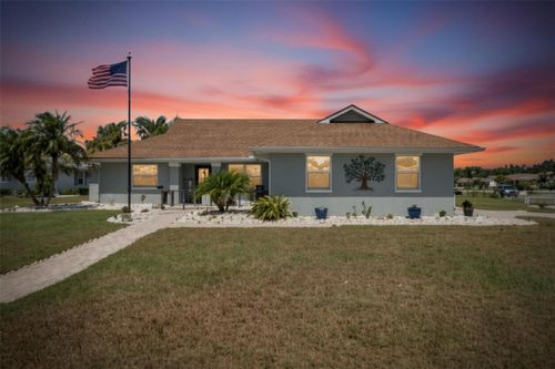 2002 E View Dr, SUN CITY CENTER, FL, 33573-5183 | Card Image