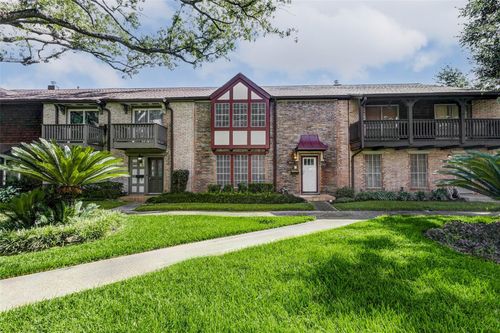 267-2233 Triway Ln, Houston, TX, 77043-2104 | Card Image