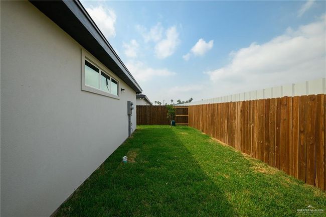 View of yard | Image 20